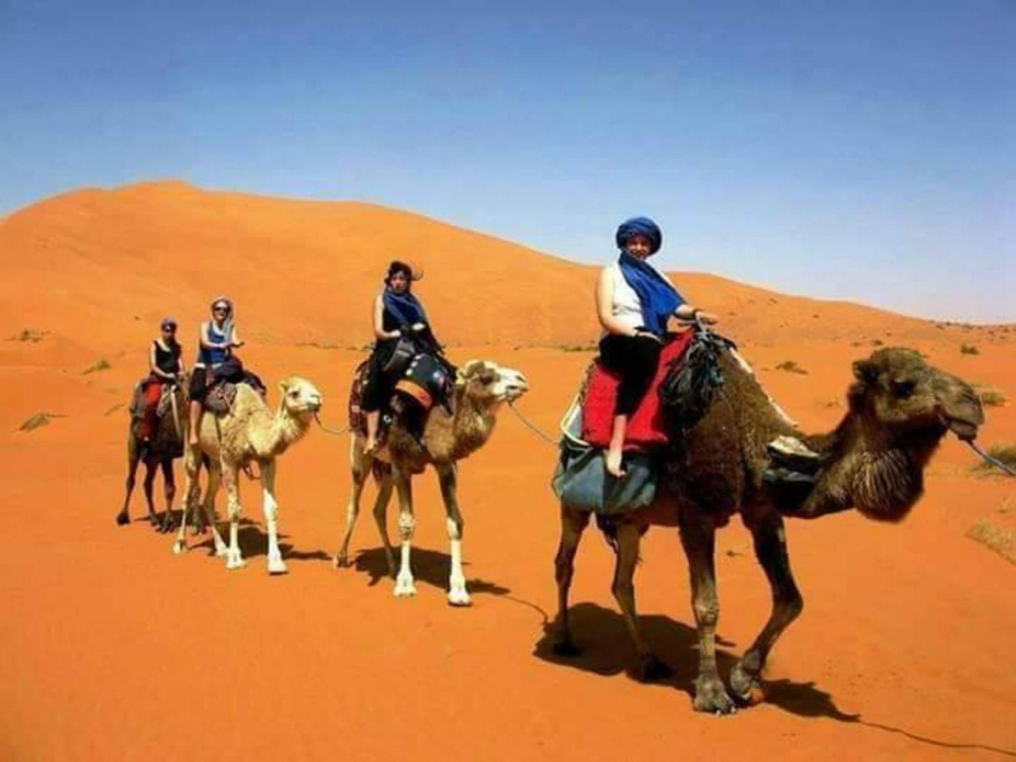 Holiday Desert Camp เมอร์ซูกา ภายนอก รูปภาพ
